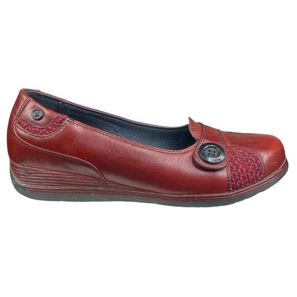Dansko Women’s Pam Red Slip On Low Wedge Flat Size 41 US 10.5/11 - Picture 1 of 10
